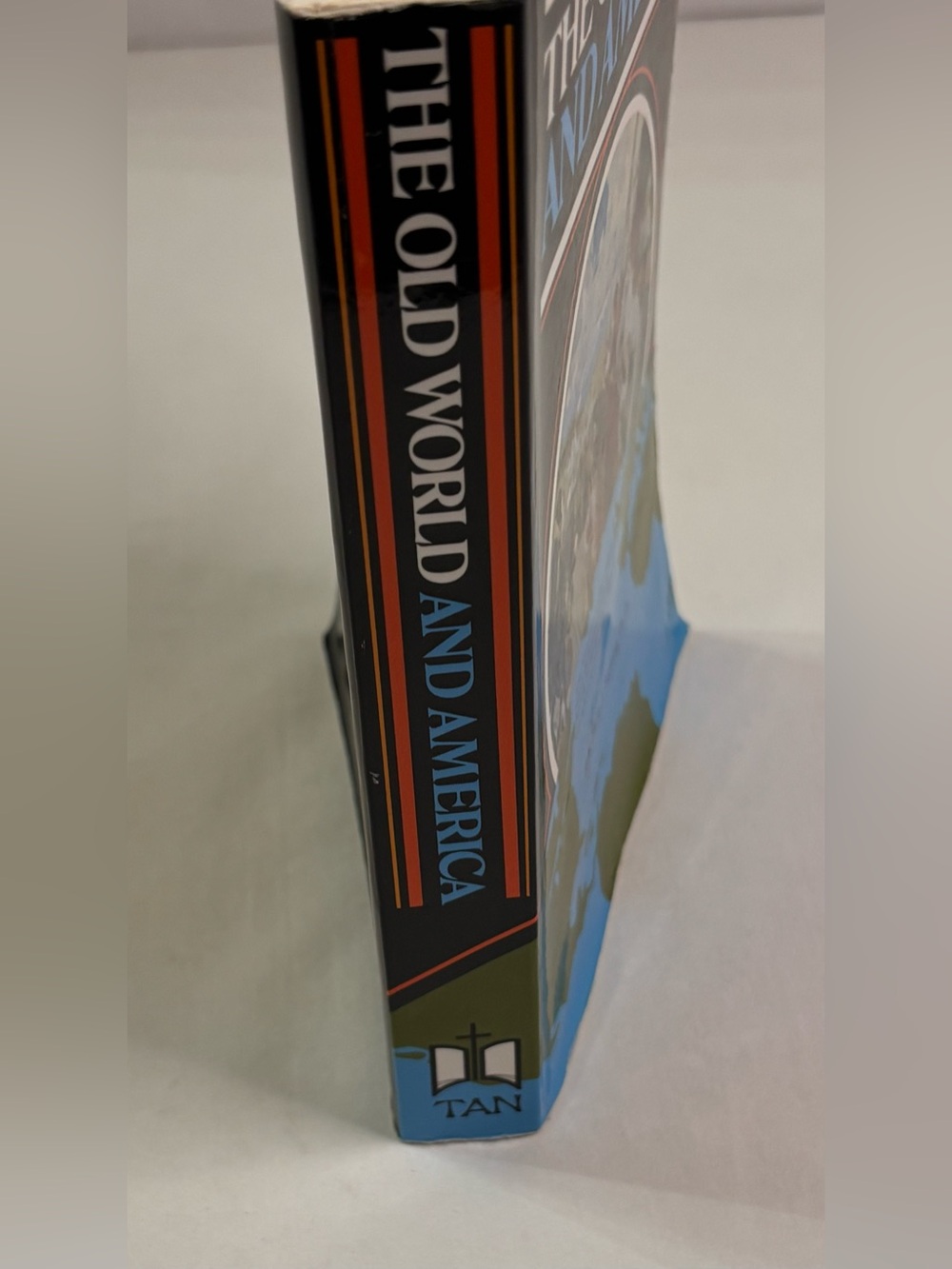 The Old World and America – Educational Kids Book (Black, Blue, Green) - Picture 4 of 5